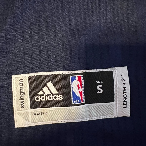 DIRK NOWITZKI SWINGMAN YOUTH JERSEY SIZE SMALL - Picture 6 of 6